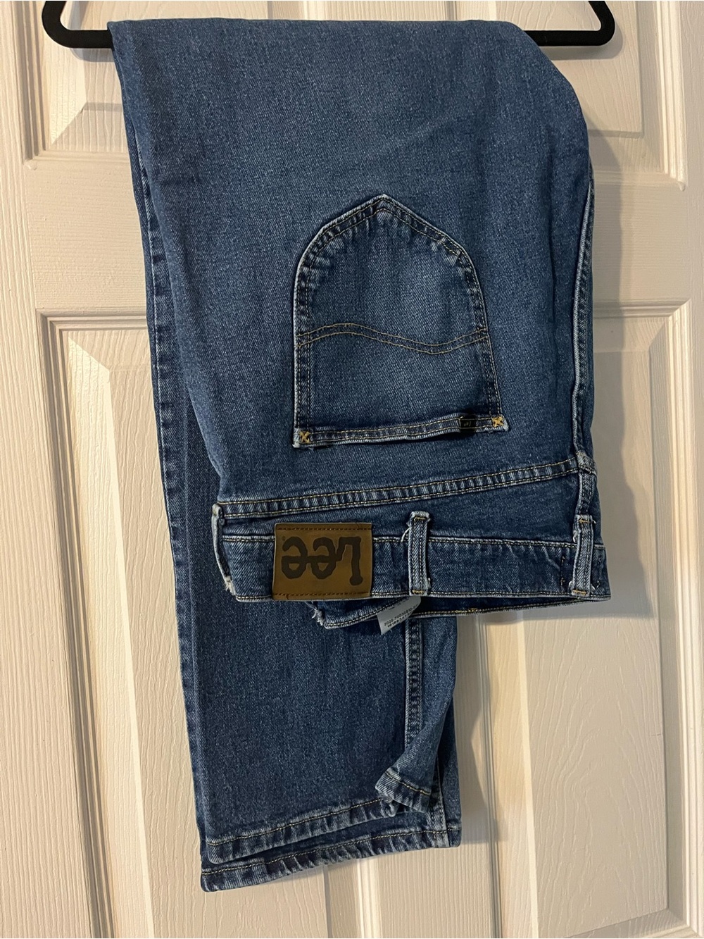 Lee Men’s Classic Blue Denim Jeans 42x32